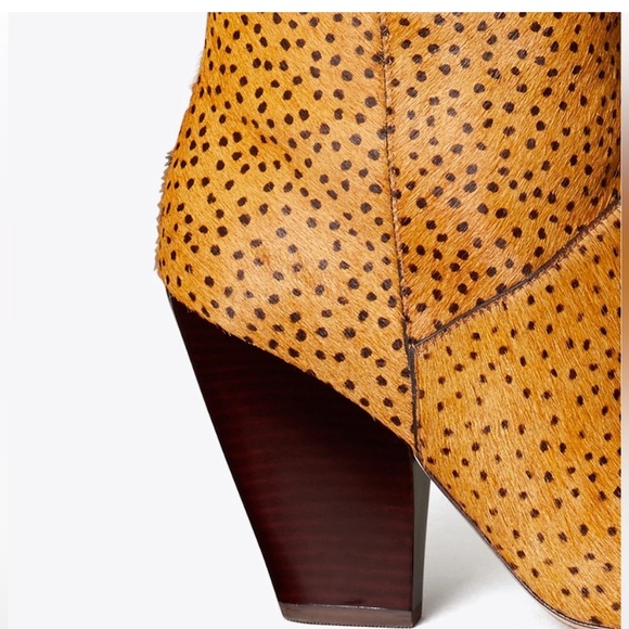 TORY BURCH LILA KNEE BOOT IN EQUESTRIAN BROWN PRINTED HAIRCALF SIZE 9 - Picture 3 of 7